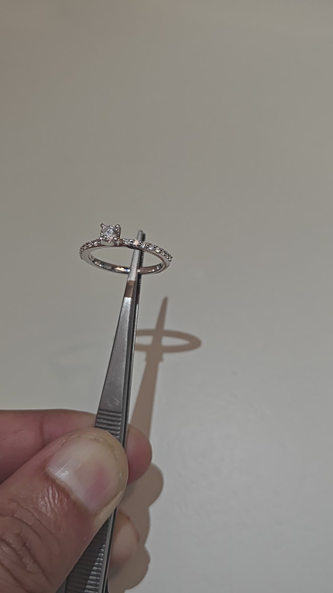 Solitaire Diamond Ring in 18K White Gold – 0.50 Carat Total