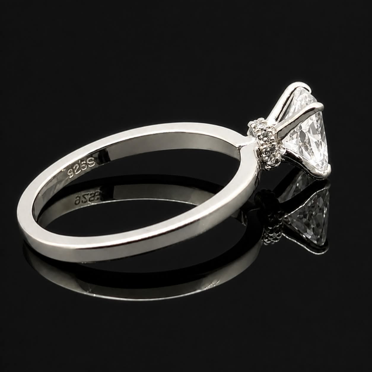 IGI Certified F/VS1 Lab Grown Diamond Ring – Sterling Silver
